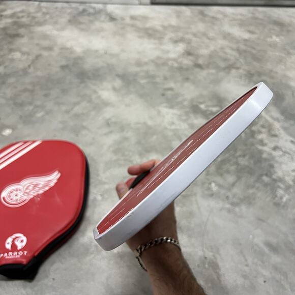 Detroit Redwings Pickeball Paddle Cover + Paddles by Parrot Paddles - Picture 4 of 7
